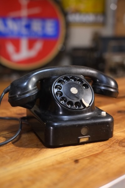 telephone ancien 1959 en bakelite